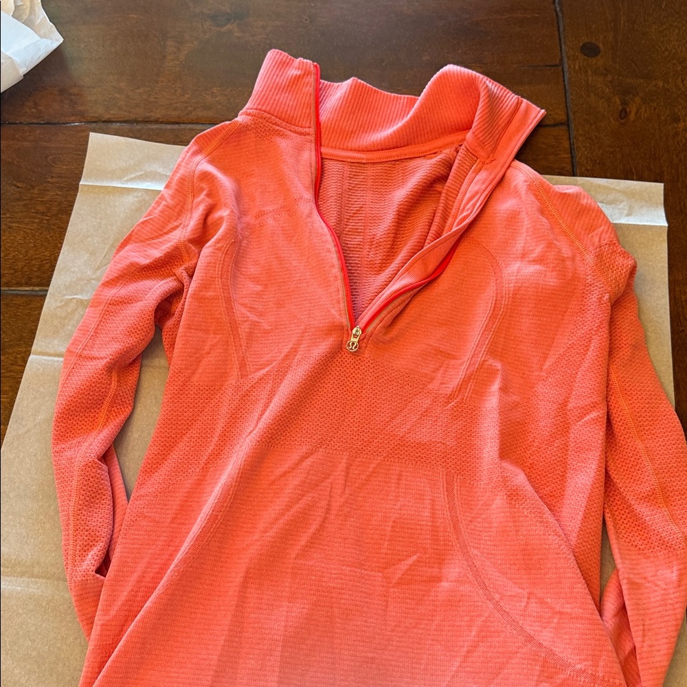 Lulu size 8 long sleeve swiftly zip
